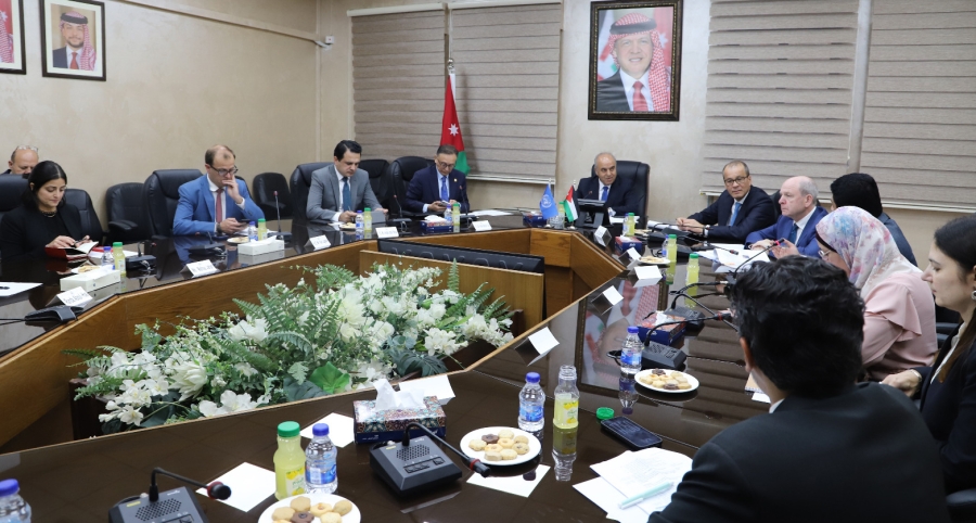 وفد أممي يزور وزارة التربية والتعليم للاطلاع على سير تنفيذ البرامج المدعومة