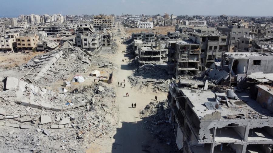 غزة تكافح لاستعادة الحياة من وسط الركام