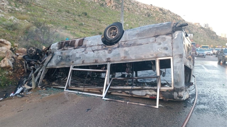 أوغندا: مقتل 63 شخصا على الأقل بعد اصطدام حافلتين