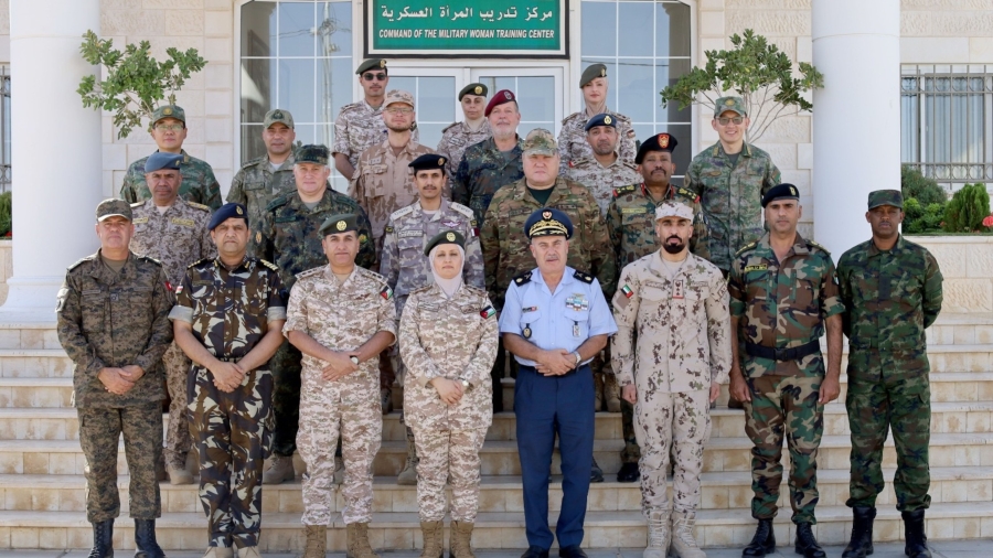الملحقون العسكريون يشيدون بتطور مراكز التدريب في القوات المسلحة الأردنية