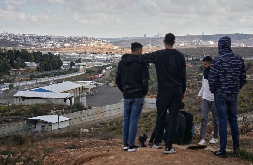 في رسالة لترامب.. الكتلة الديمقراطية بالشيوخ الأمريكي تدعم معارضة الرئيس لضم إسرائيل أجزاء من الضفة