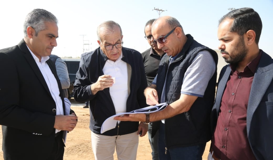 وزير الأشغال يتفقد مشروع ساحات الشحن في مركز جابر الحدودي