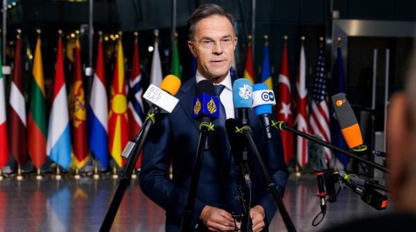 الناتو يدعو لزيادة الضغط على روسيا لإنهاء الحرب في أوكرانيا