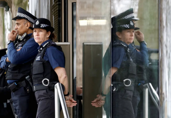 الشرطة البريطانية تبحث عن طالب لجوء أطلق سراحه بالخطأ