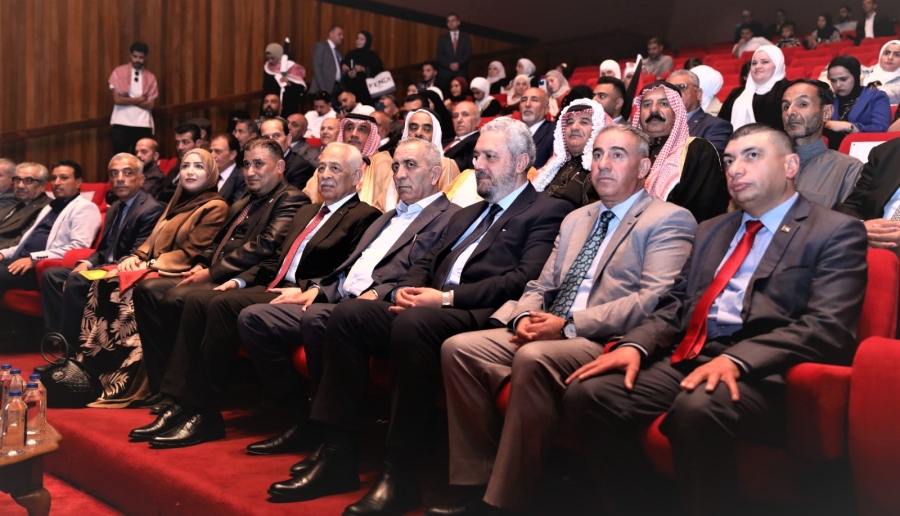 العيسوي يرعى حفل إشهار رواية الشقرا والقمر للروائية اليمنية منار علي