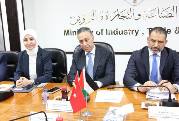 القضاة: المرحلة المقبلة ستشهد زخماً في التعاون التجاري والاستثماري بين الأردن وتركيا