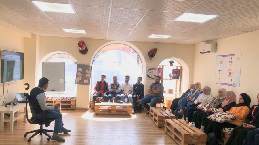 مركز إعداد القيادات الشبابية ينظم ورشة الريادة والذكاء الاصطناعي