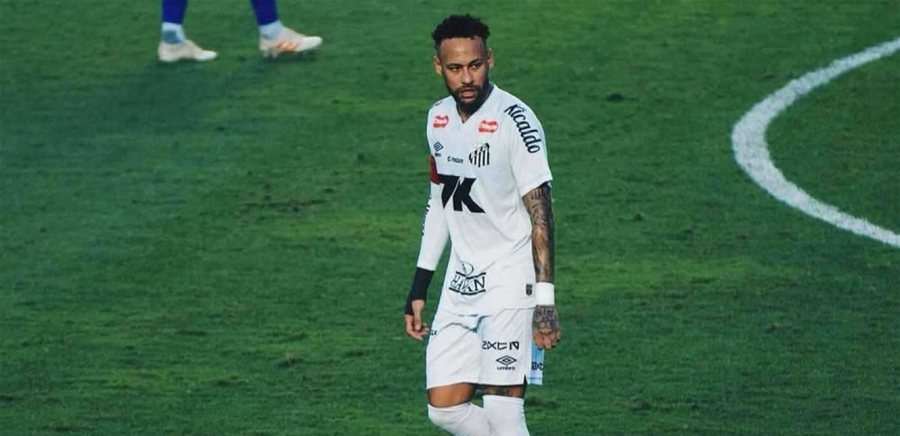 كاد يسجل هدف الفوز.. عودة نيمار إلى الملاعب مع سانتوس