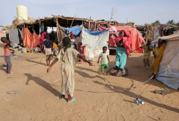رئيس الوزراء السوداني يدعو إلى ملاحقة دولية لمرتكبي العنف في الفاشر