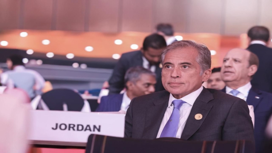 مندوبا عن الملك...رئيس الوزراء يشارك في القمة العالمية الثانية للتنمية الاجتماعية