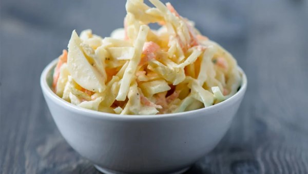 أسرار عمل سلطة كولو سلو مثل المطاعم