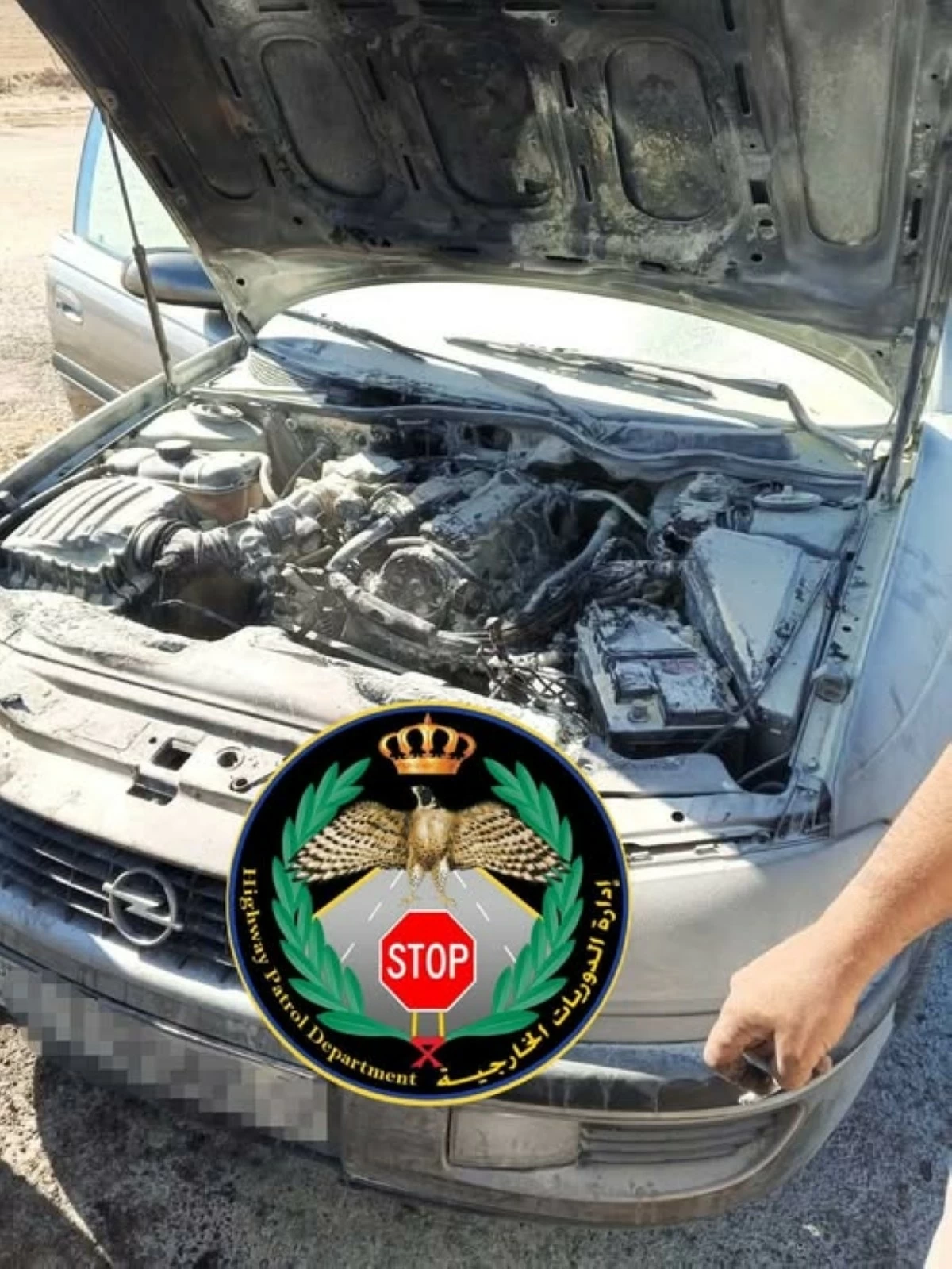 إخماد حريق مقدمة مركبة على طريق رأس النقب دون إصابات