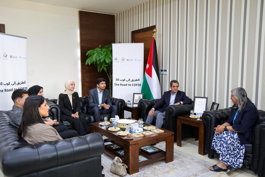 وزير الشباب يلتقي القادة المشاركين في مؤتمر الأمم المتحدة لتغير المناخ (COP30)