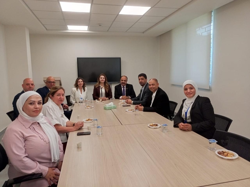 لجنة الصحة الوطنية في حزب الميثاق تزور مركز صحي الأميرة بسمة