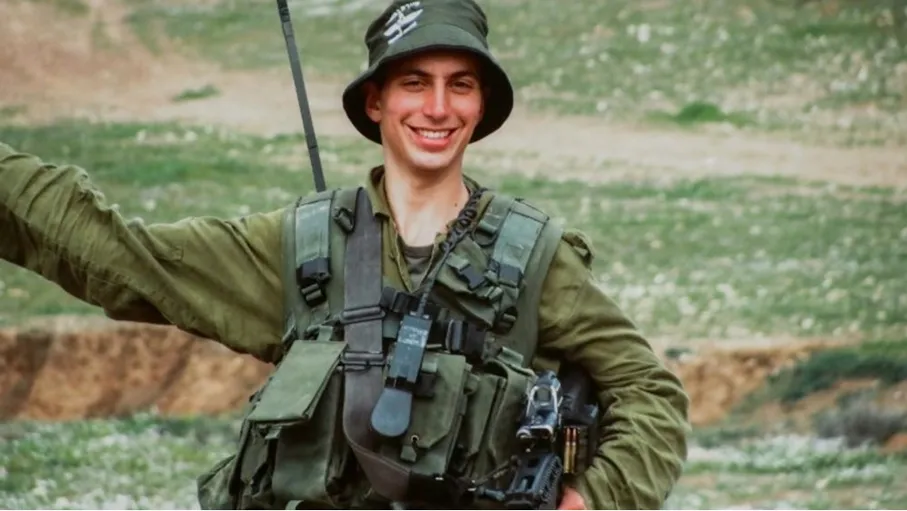 القسام تعلن انتشال جثة الضابط هدار غولدن مع 6 شهداء في رفح