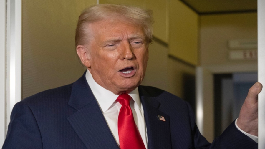 ترامب يدعو لتقديم أموال التأمين الصحي إلى الناس مباشرة