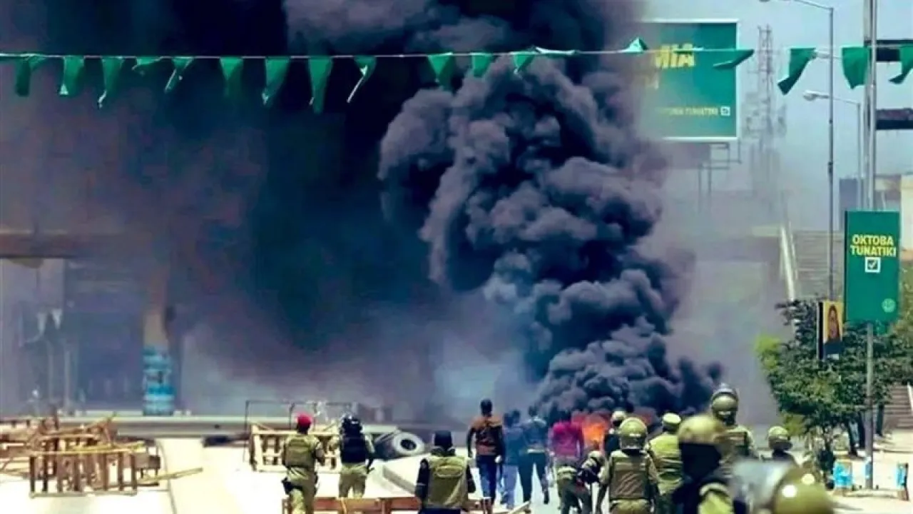 بسبب الاحتجاجات.. دولة إفريقية توجه تهمة الخيانة لأكثر من 200 شخص