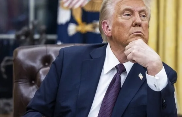 ترامب يعلن اعتزامه صرف 2000 دولار لمعظم الأمريكيين