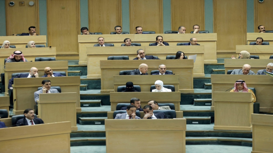النواب يستكمل غدًا انتخاب لجانه الدائمة بعد مشادات تحت القبة