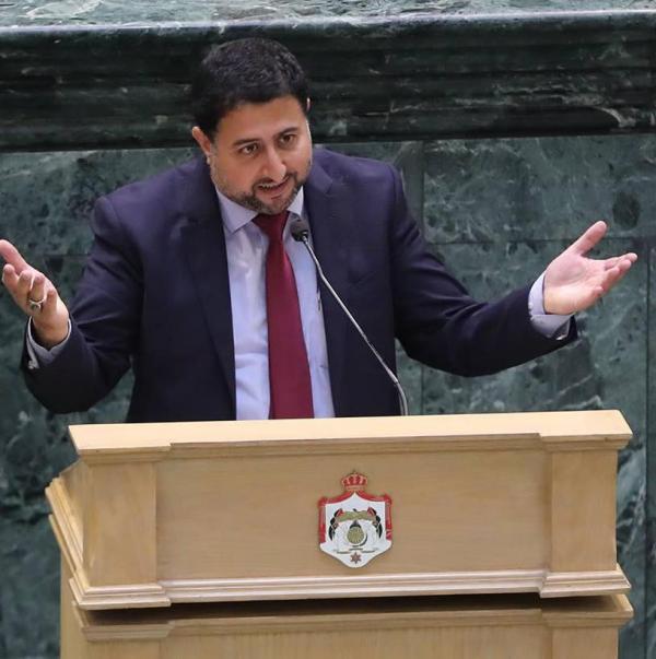 النائب الرقب:  كل شيء ارتفع سعره إلا رواتب المواطنين لم ترتفع منذ 15 عاما