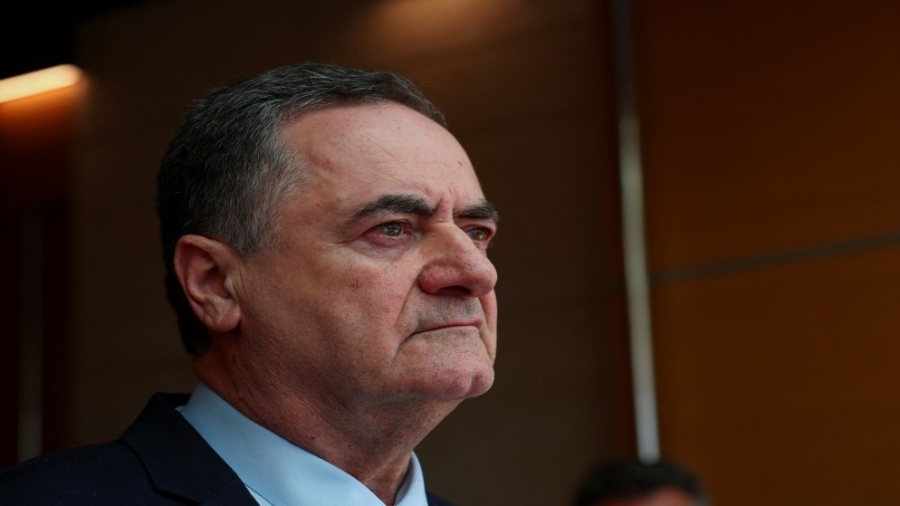 وزير جيش الاحتلال يقترح إغلاق إذاعة الجيش الإسرائيلي