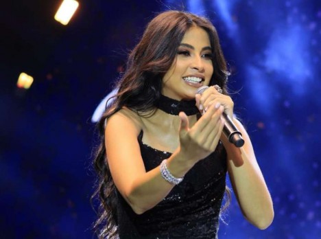 روبي تثير الجدل بتدوينات غامضة وتعيد اسمها إلى الترند