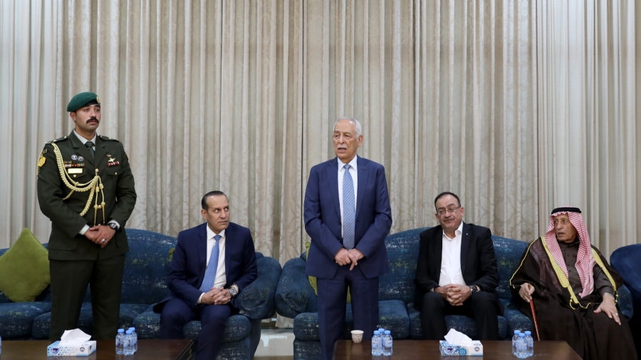 مندوبا عن الملك وولي العهد...العيسوي يعزي البريزات وظاظا