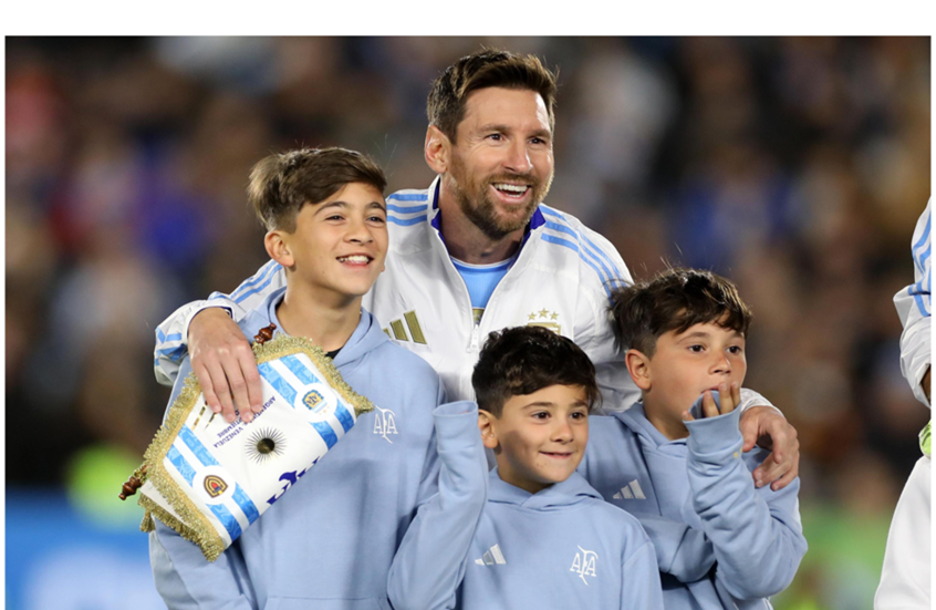 كم يكلف الحصول على امتياز التقاط صورة شخصية مع ميسي في الهند؟