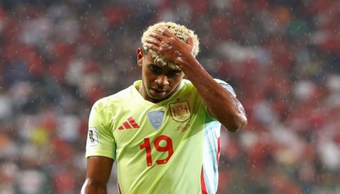 دي لا فوينتي عن يامال: يتبقى له 15 عامًا معنا