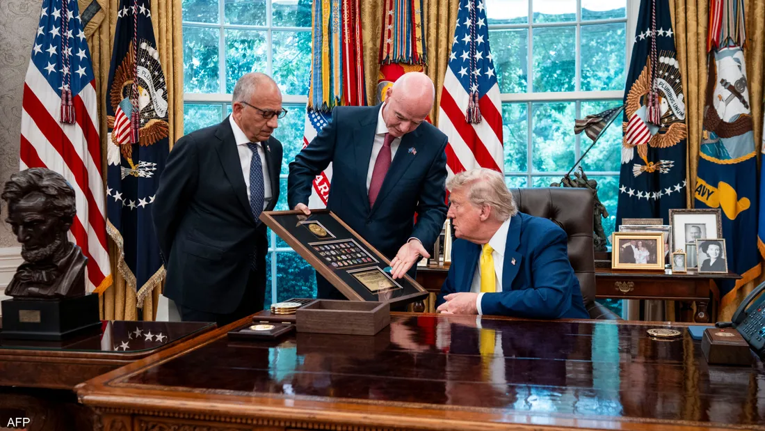 هدايا وسبائك.. خطة سويسرا لكسب ود ترامب نجحت