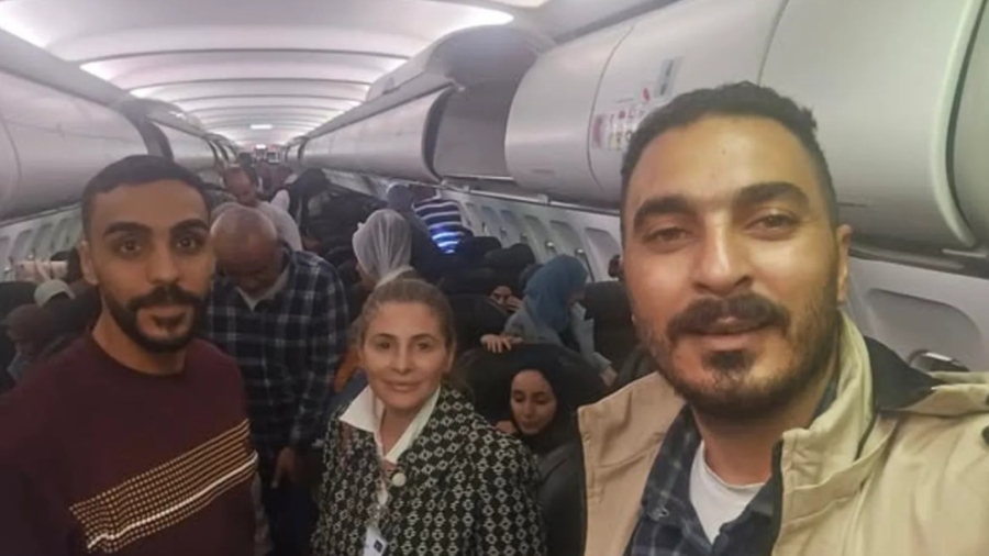 تحقيق إسرائيلي يكشف عن شبكة تعمل على إخراج فلسطينيين من غزة