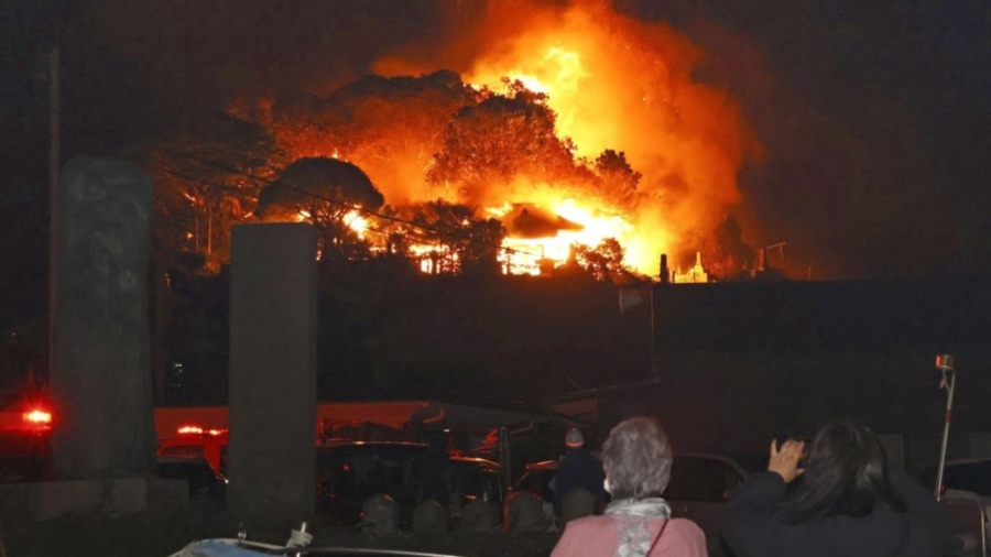 اليابان: حريق يدمر 170 منزلًا ويجبر السكان على الإخلاء