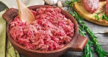 هل تنتقل عدوى السالمونيلا من شخص لآخر؟