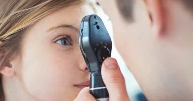 ما هو مرض الغدة الدرقية فى العين.. ولماذا لا يجب تجاهل علاماته؟