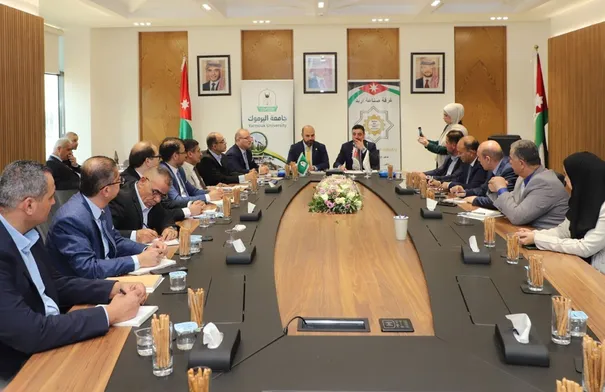 بحث التعاون بين صناعة إربد وجامعة اليرموك