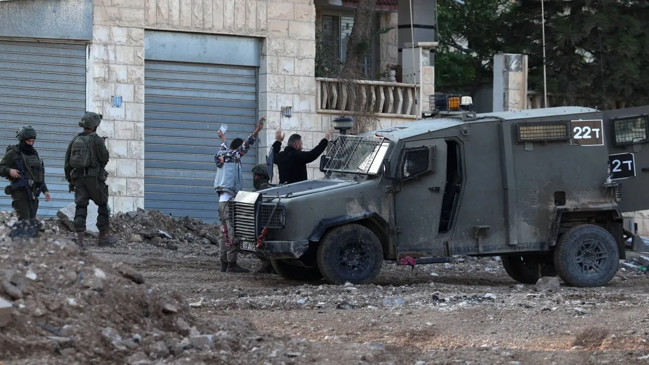 الاحتلال يعلن فتح تحقيق في إعدام فلسطينيين اثنين في جنين رغم استسلامهما