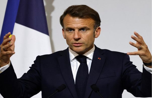 ماكرون يستقبل زيلينسكي الاثنين في باريس