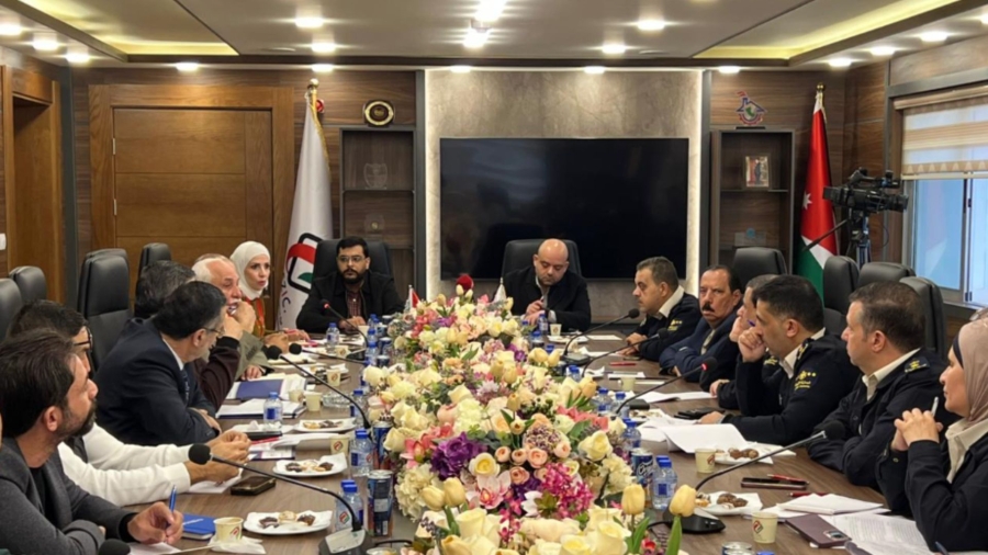 هيئة مستثمري المناطق الحرة تناقش تطوير الخدمات الجمركية للقطاع الصناعي في الزرقاء