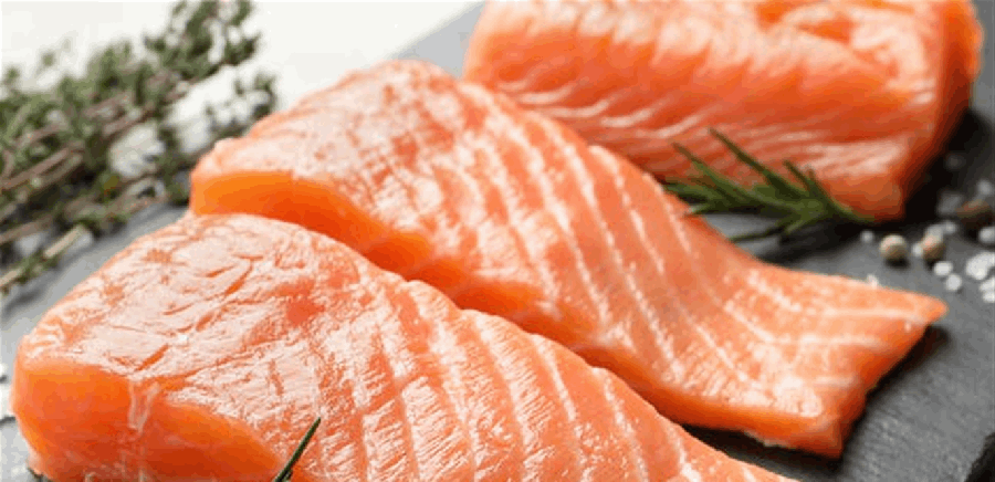 احذروا مخاطر سمك السلمون الصحية