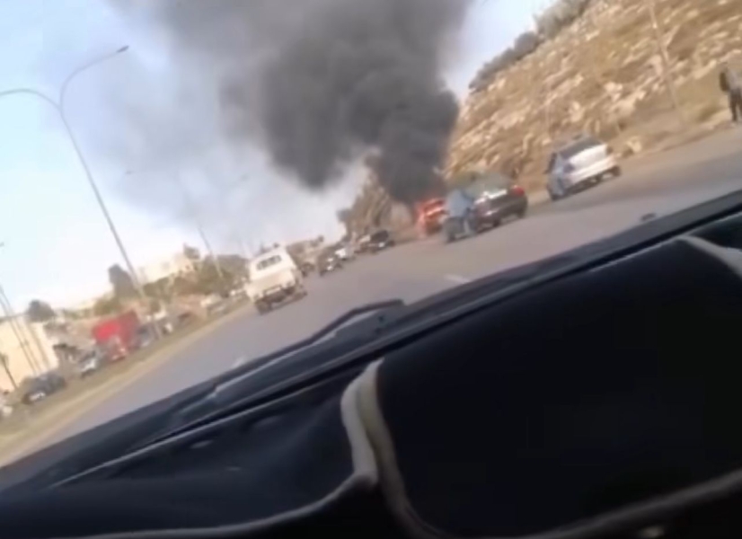 احتراق مركبة على طريق ياجوز