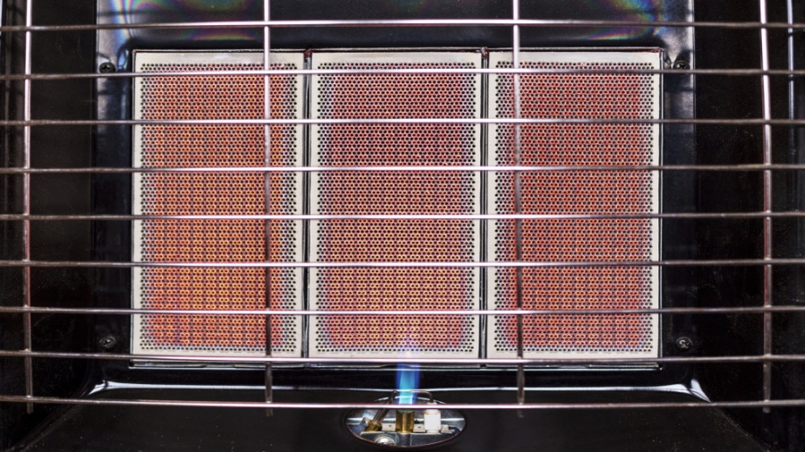 الدفاع المدني يدعو للالتزام بإرشادات السلامة وحماية الأرواح خلال الشتاء