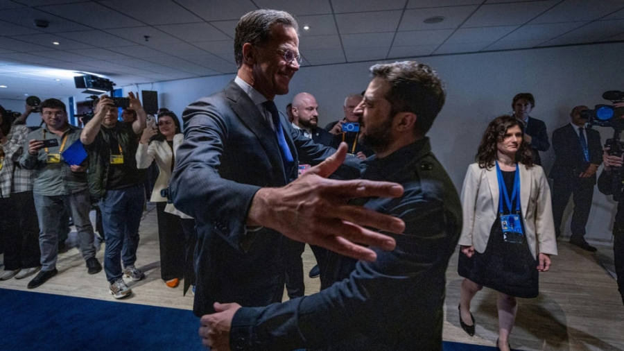 زيلنسكي يلتقي مع مسؤولين في الناتو والاتحاد الأوروبي الاثنين في بروكسل