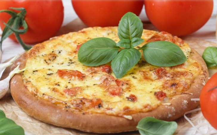 فطاير بالمحمرة والجبنة