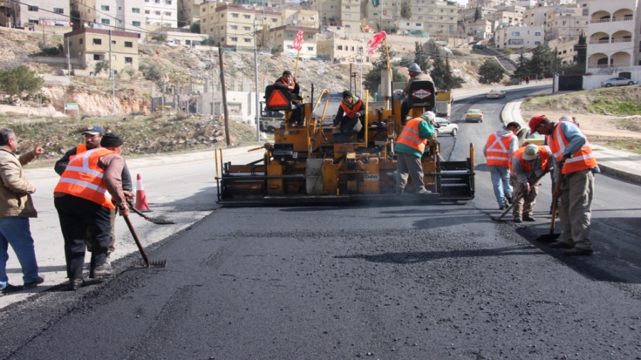 أمانة عمّان تنفذ أعمال تعبيد لـ2#44;825#44;000 مليون متر مربع من الشوارع
