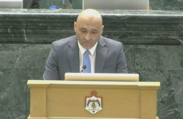 السراحنة يطالب الحكومة بزيارة البقعة وعين الباشا وإنشاء ملعب ومنطقة حرفية للواء