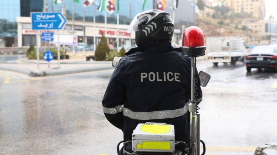 إدارة السير تحذّر السائقين وتدعو للالتزام بمسافة أمان مع تعمّق المنخفض