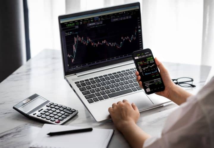 جيل جديد من خريجي الأردن على مفترق طرق بين الوظيفة التقليدية والعمل الحر الرقمي