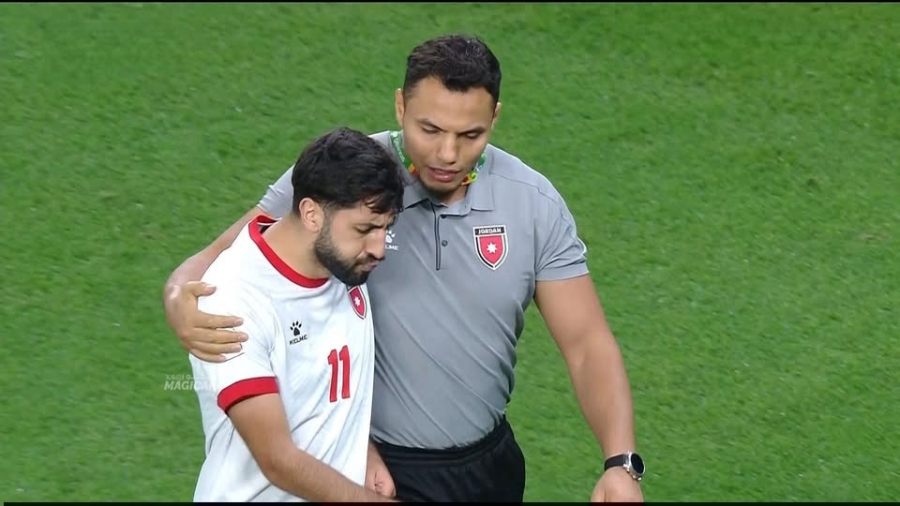 يزن النعيمات يطمئن الجماهير بعد إصابته في مباراة الأردن والعراق