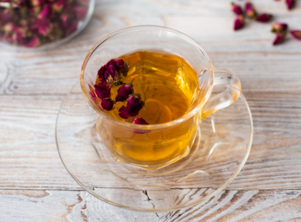 تونر الشاي الأخضر: الفوائد والأضرار وطريقة الصنع