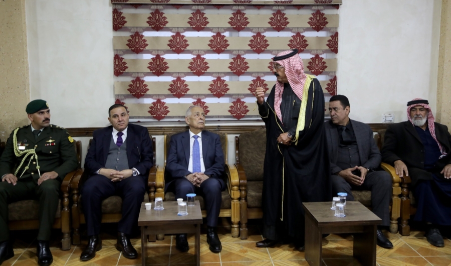 مندوبا عن الملك وولي العهد...العيسوي يعزي عشيرتي الخلايلة والعواملة